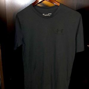 Black Under Armour T-shirt